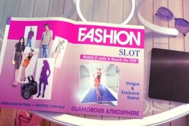 Fashion slot